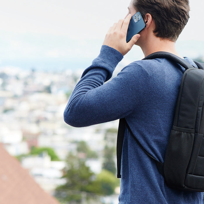 Las mochilas, maletines y periféricos de la  serie EQ de Kensington  incorporan contenido reciclado posconsumo (PCR) para promover las iniciativas de sostenibilidad de la empresa.